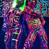 ALMap_HCA_S05_AndyGolub_BodypaintUV_PhotoBy_Avid_Emma+Ava_000241813 Models: Emma, Ava Ette UV Bodypaint artist: Andy Golub and the models